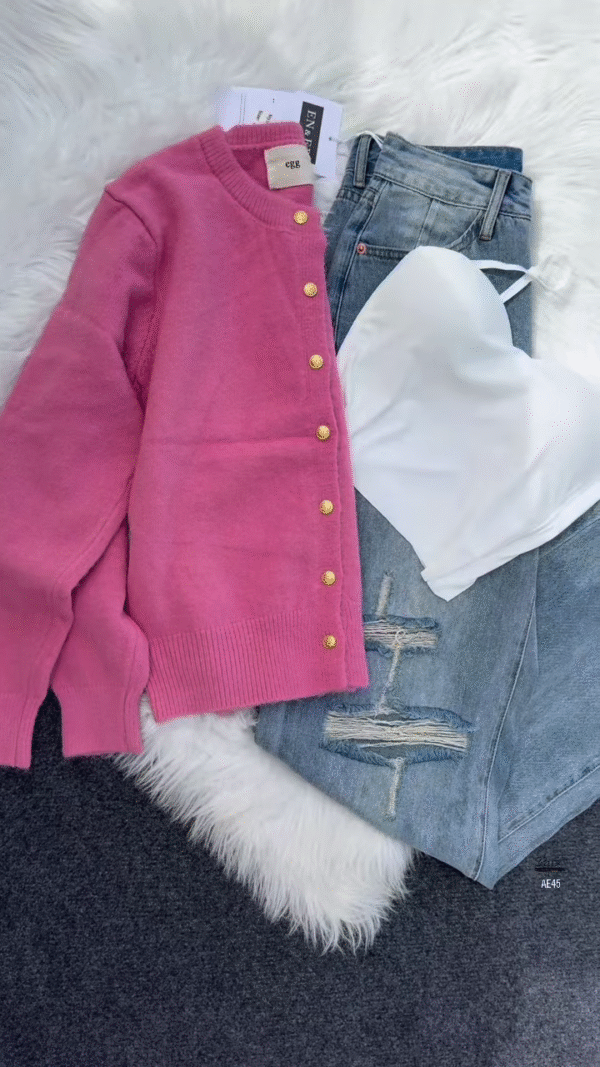 💙 Enfir Pop: Gold-Button Cardigan & Distressed Denim Set
