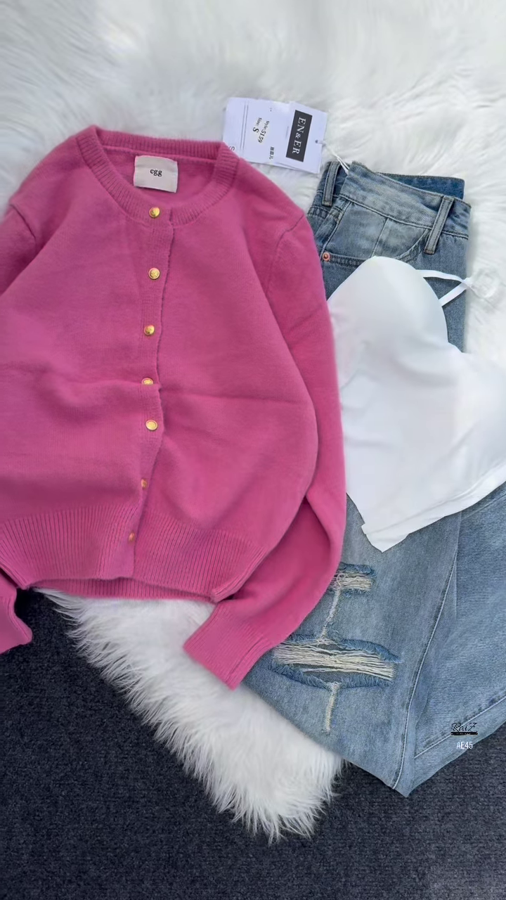 💙 Enfir Pop: Gold-Button Cardigan & Distressed Denim Set - Image 8