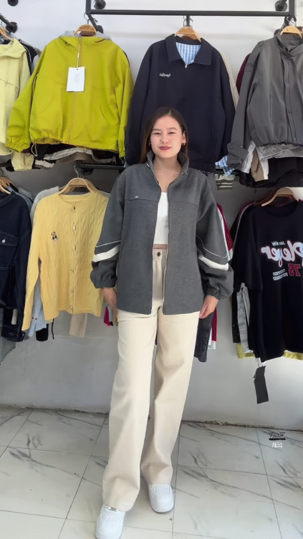 🔥 Elegant Gray, White & Red Outfit – A Perfect Fusion of Streetwear & Chic Style ❤️🤍🖤