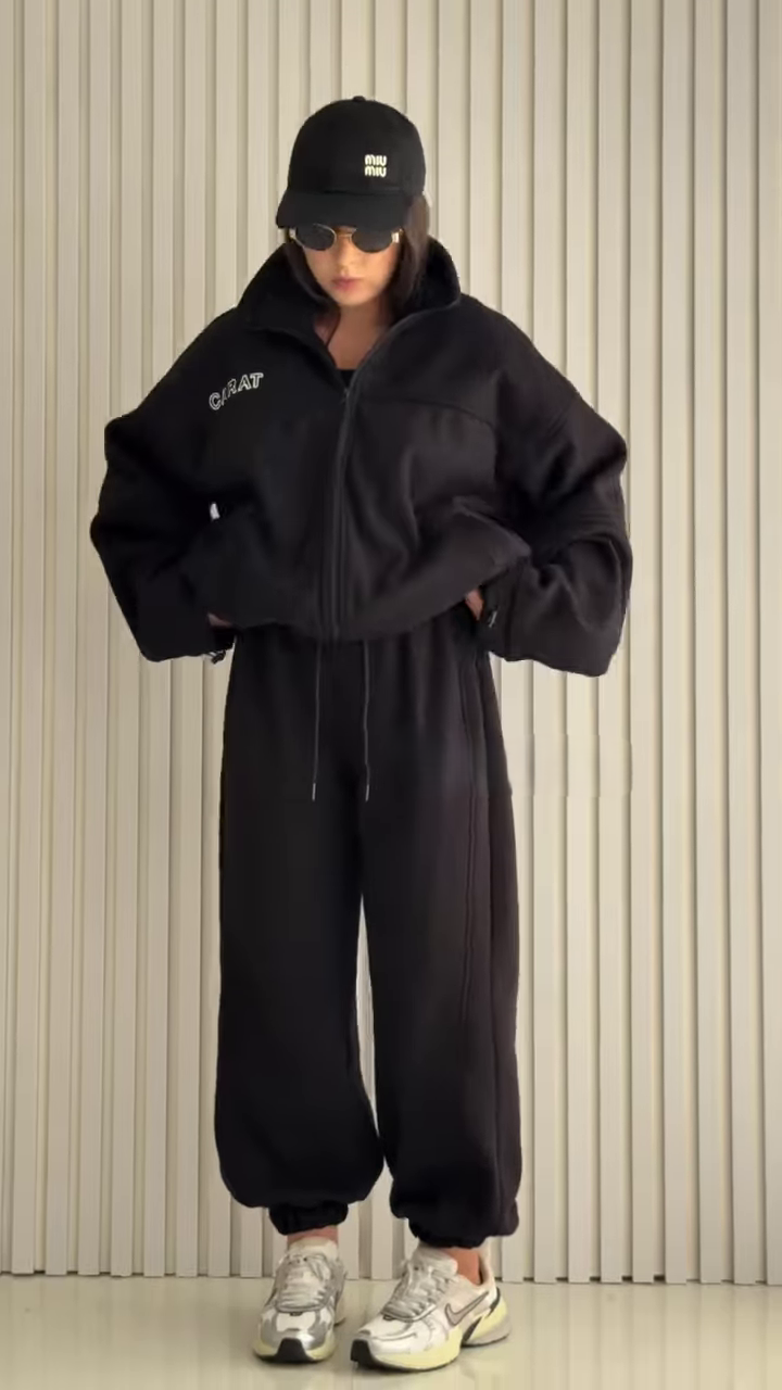 🖤 Effortless Streetwear Vibes – Gray & Black Luxe Comfort Set ⚡👟 - Image 3