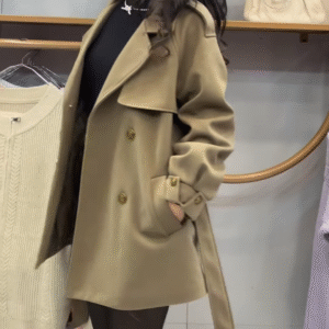 🍷 Elegance in Motion – The Classic Green & Black Ensemble 🌿🖤 - Image 6