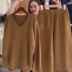 🍂 Timeless Harmony – Green, Brown, Black & Pink Symphony 🌸🌿 - Image 6