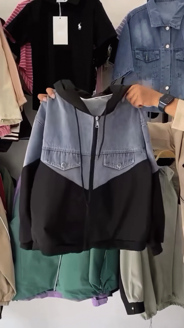 🖤 Streetwear Charm – Two-Tone Hoodie with Denim Vibes ✨