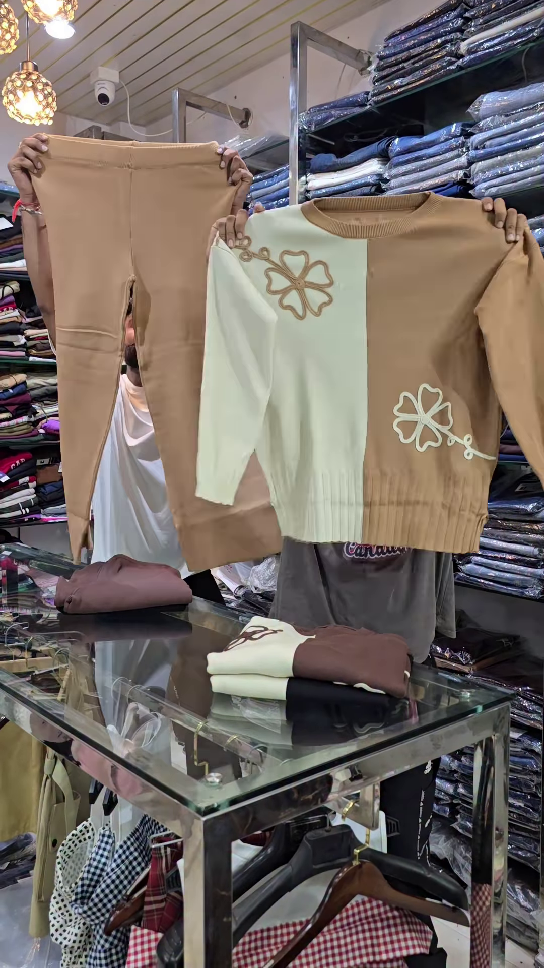 🍂 Cozy Chic Floral Co-Ord Set – Brown & Black Elegance 🌸✨ - Image 3