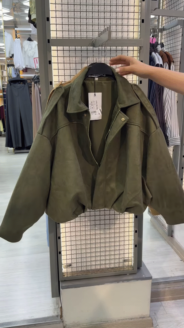 ๐งฅ Timeless Suede Charm โ Autumn & Winter Jacket ๐โ๏ธ